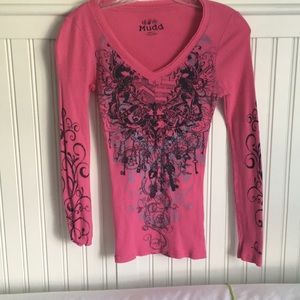 Graphic long-sleeve shirt